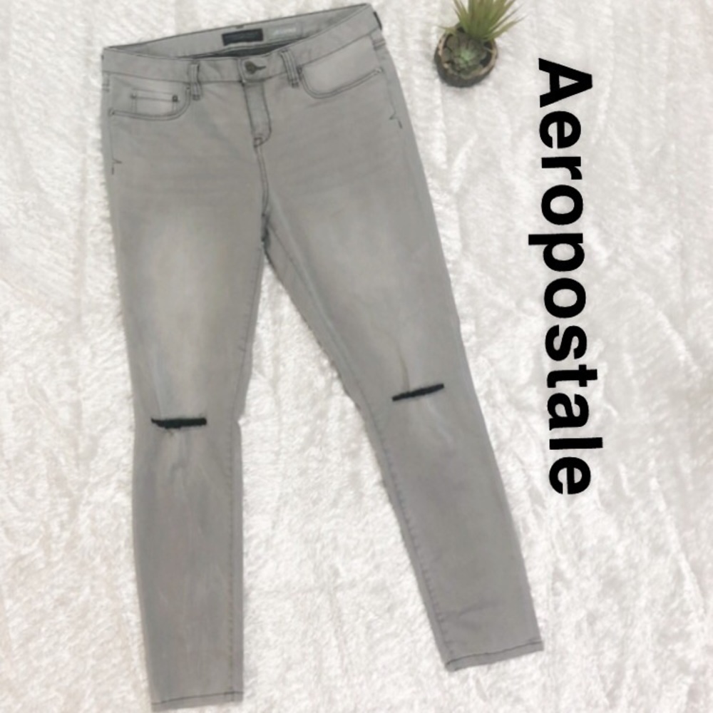Aeropostale Gray Destroyed Skinny Jeggings